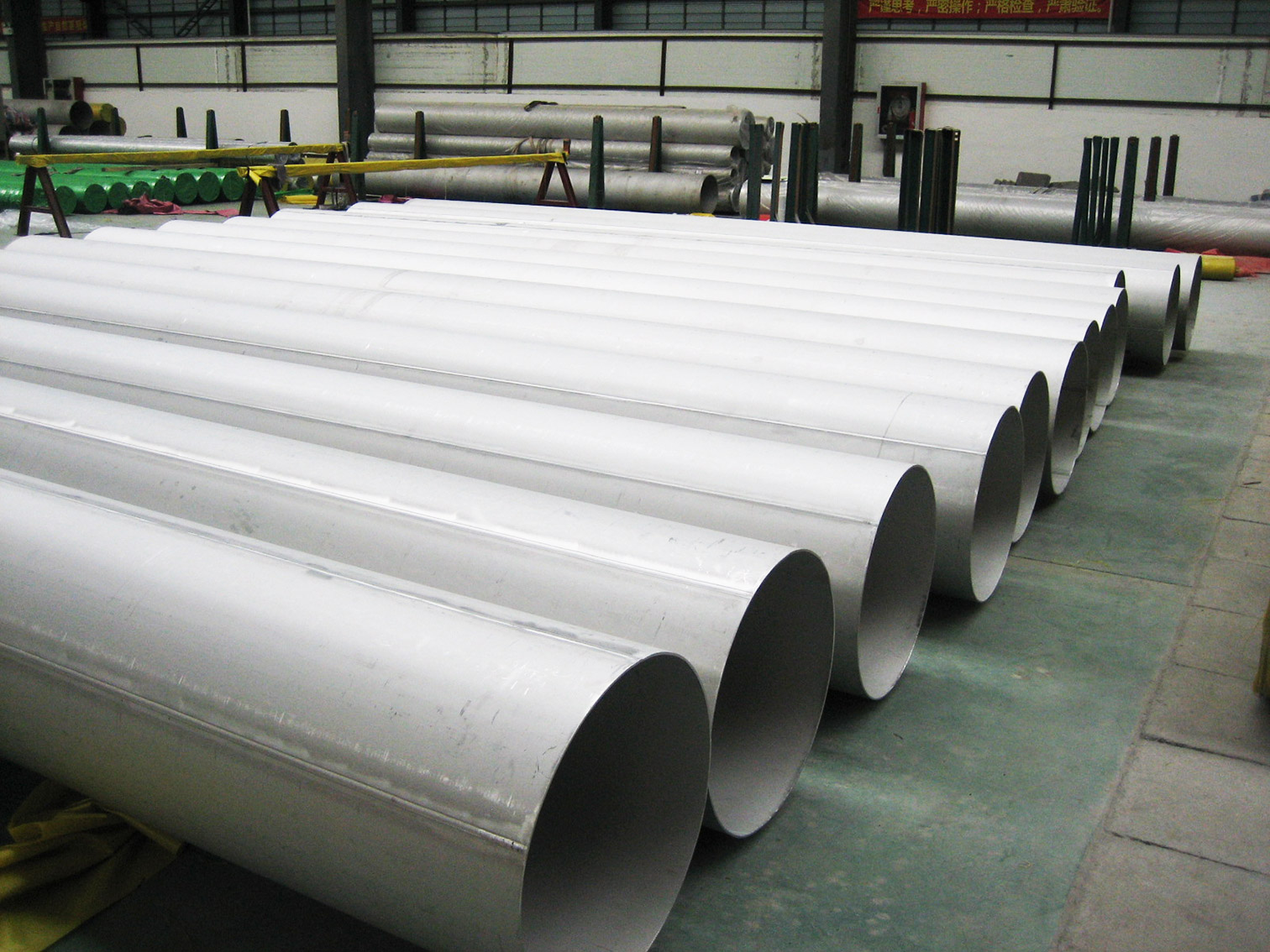 Stainless steel welded pipe